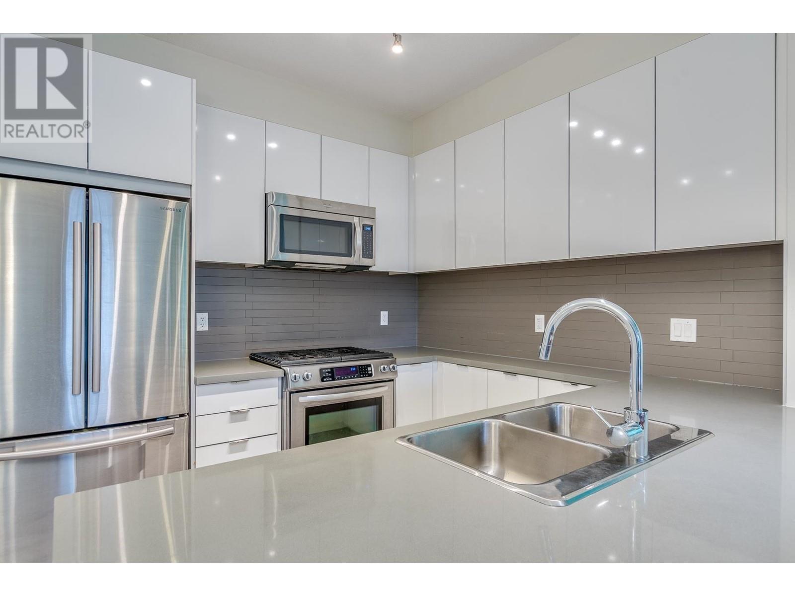 413 3107 Windsor Gate, Coquitlam, British Columbia  V3B 0L1 - Photo 4 - R2981730