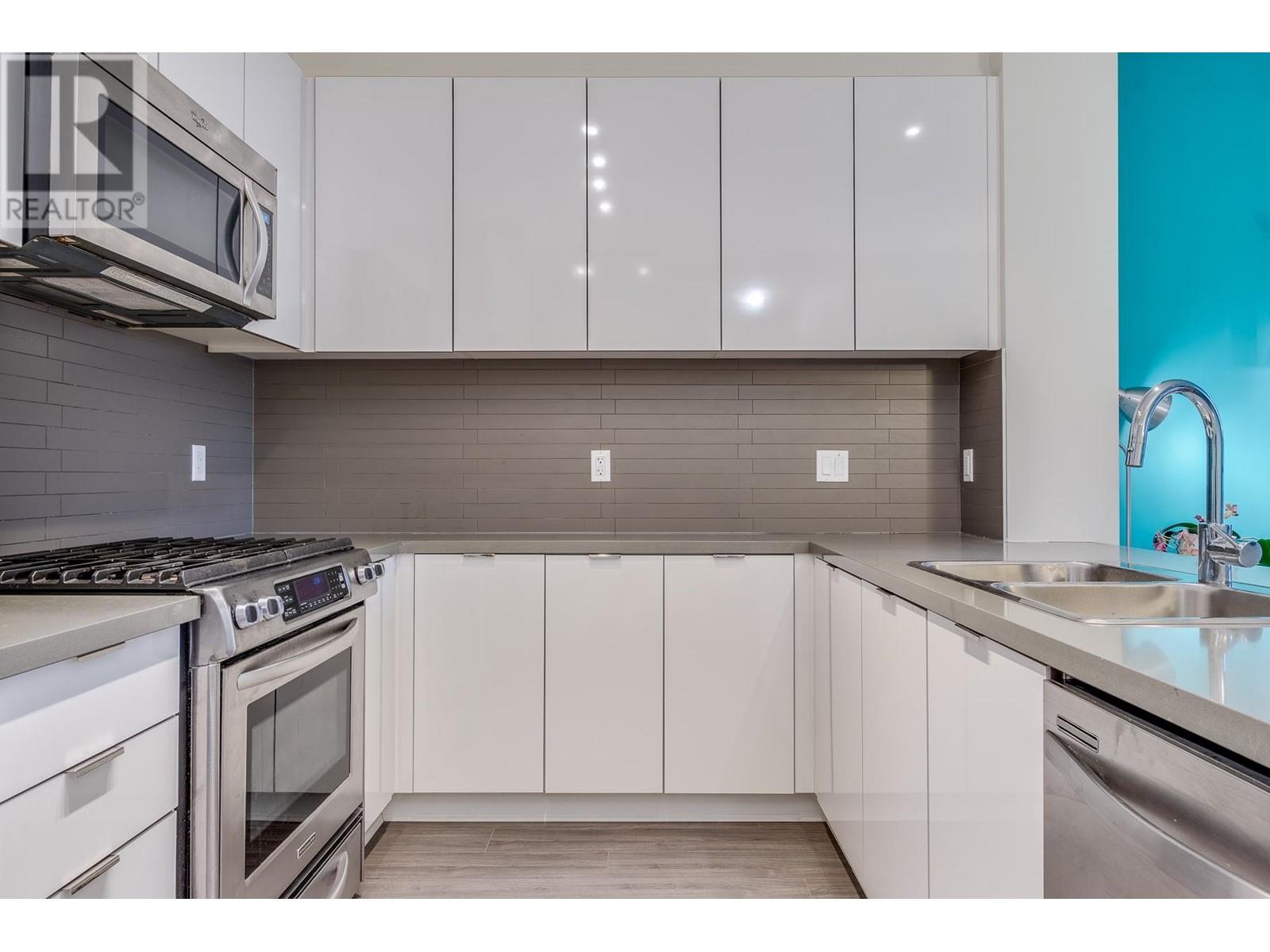 413 3107 Windsor Gate, Coquitlam, British Columbia  V3B 0L1 - Photo 5 - R2981730