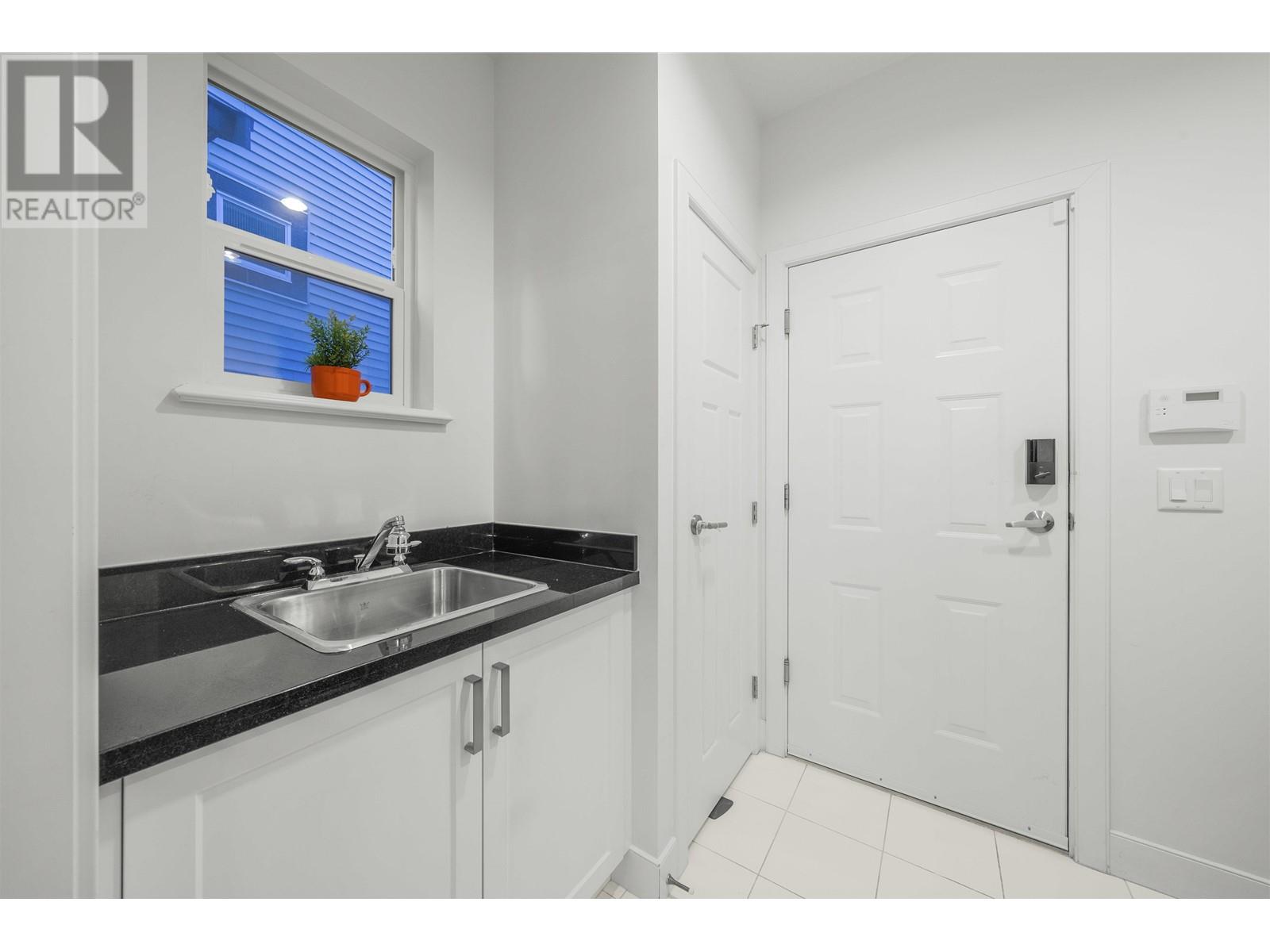 1510 Dayton Street, Coquitlam, British Columbia  V3E 0J6 - Photo 21 - R2981223