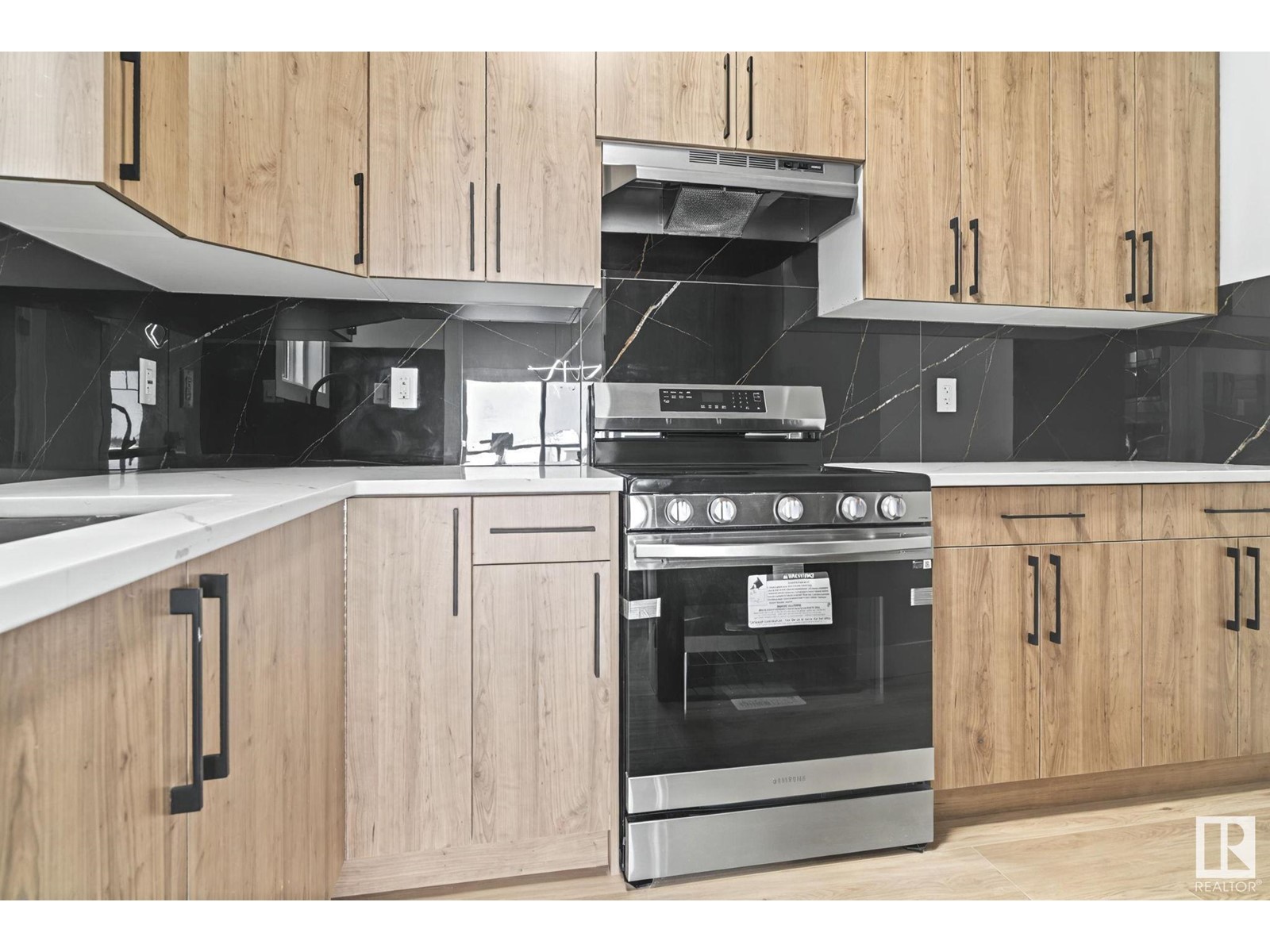 Property at 1313 MCCONACHIE BV NW image 5