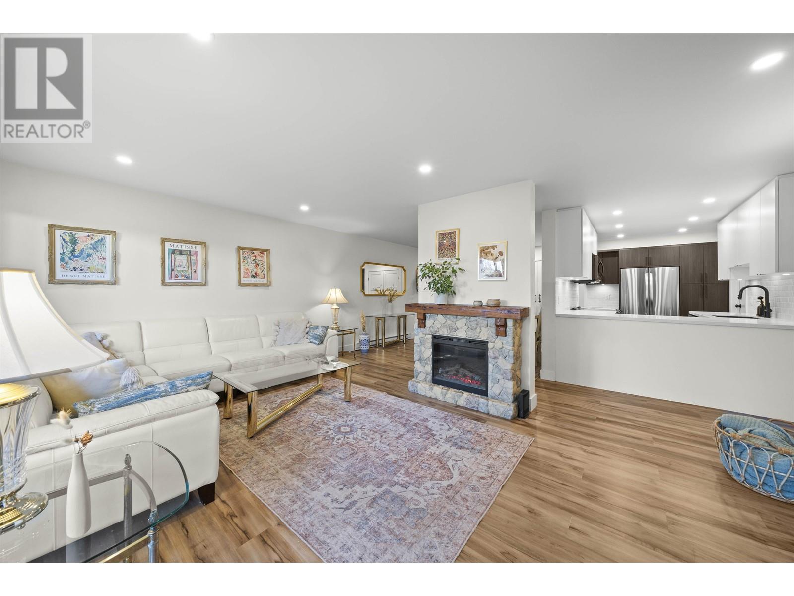 2 7353 Montecito Drive, Burnaby, British Columbia  V5A 1R3 - Photo 8 - R2981174