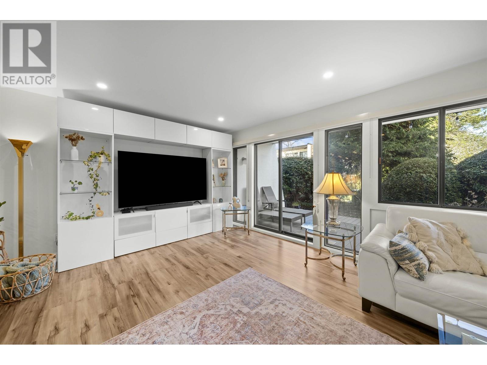 2 7353 Montecito Drive, Burnaby, British Columbia  V5A 1R3 - Photo 7 - R2981174