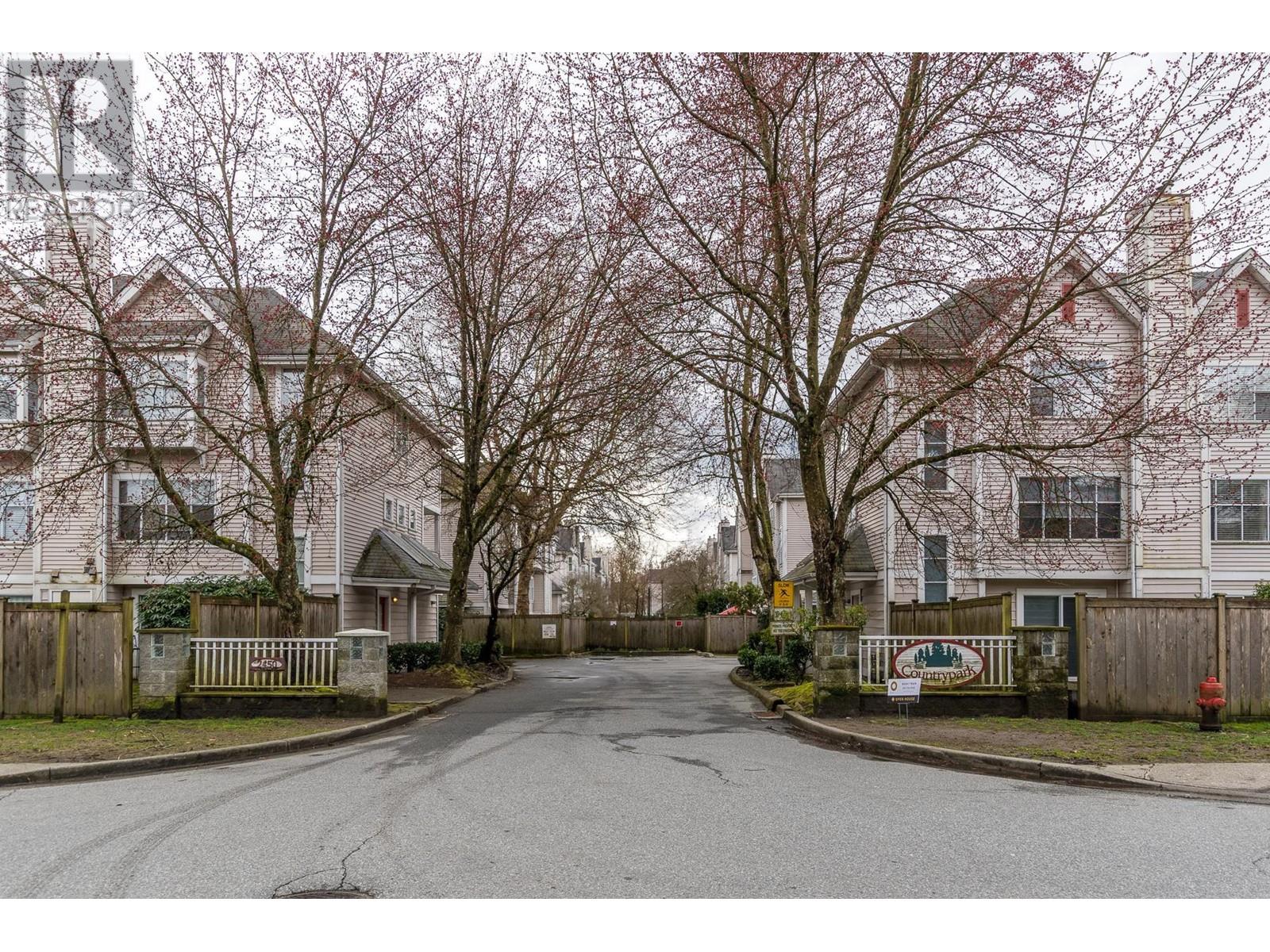 Property at 71 2450 HAWTHORNE AVENUE image 1