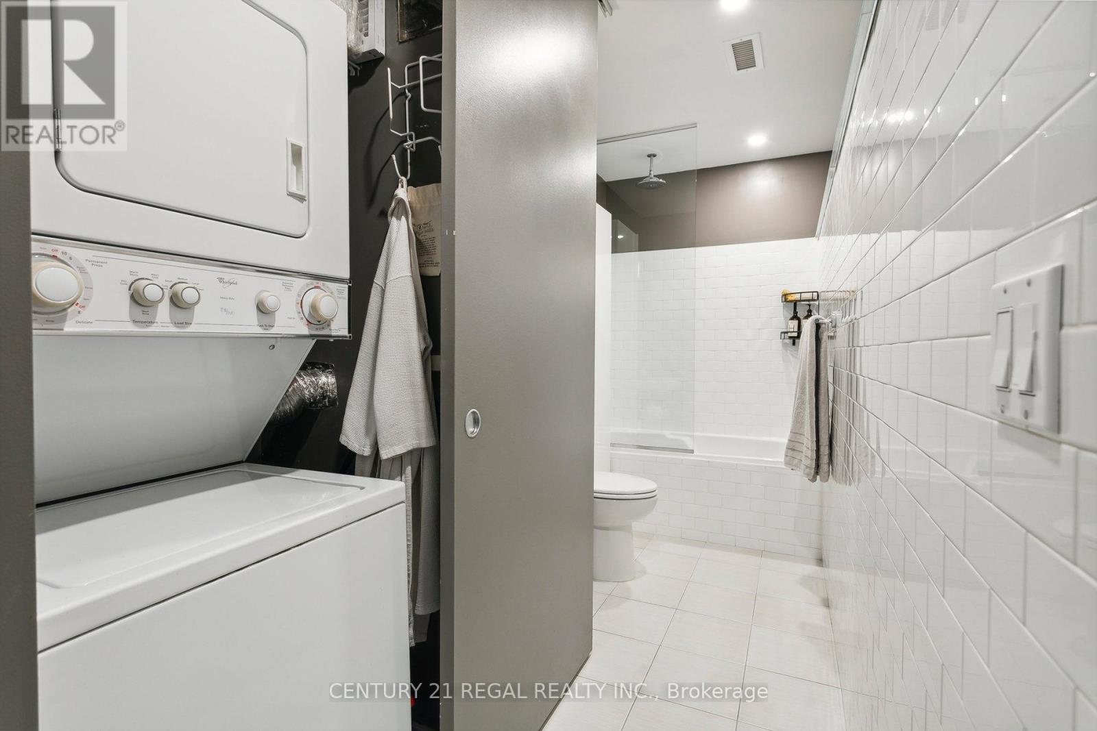 312 - 25 Ritchie Avenue, Toronto, Ontario  M6R 2J6 - Photo 10 - W12041638