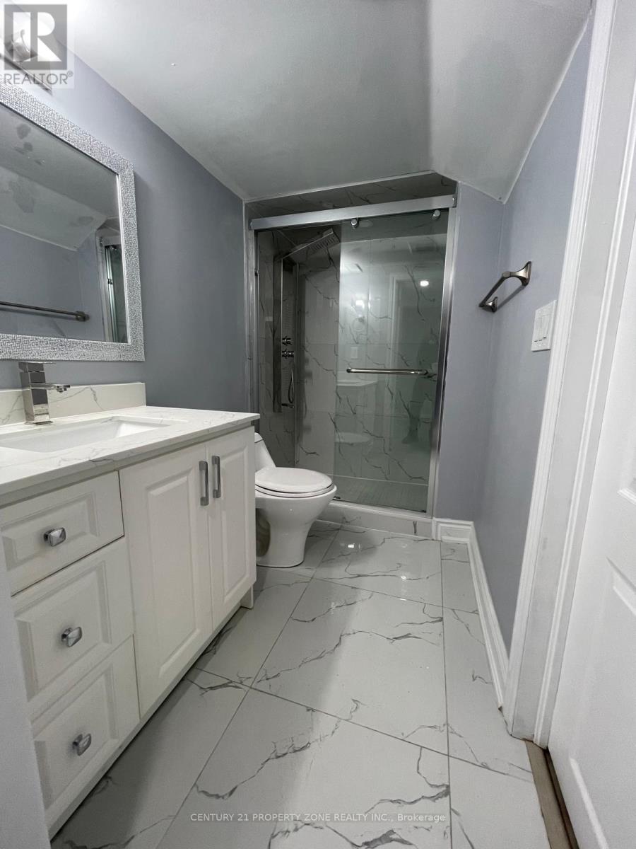 2 Leadership Drive, Brampton (Credit Valley), Ontario  L6Y 5V1 - Photo 2 - W12041647