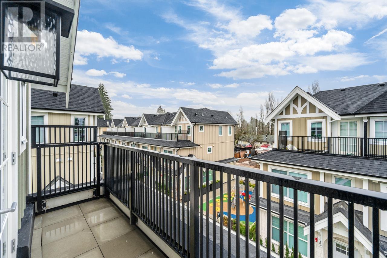 108 707 Robinson Street, Coquitlam, British Columbia  V3J 4E9 - Photo 2 - R2982174