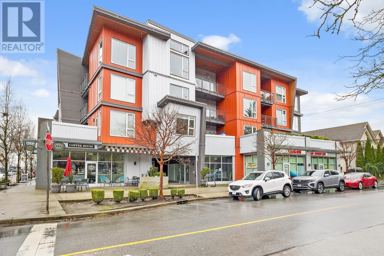 402 1201 W 16th Street, North Vancouver, British Columbia  V7P 1R5 - Photo 4 - R2982175
