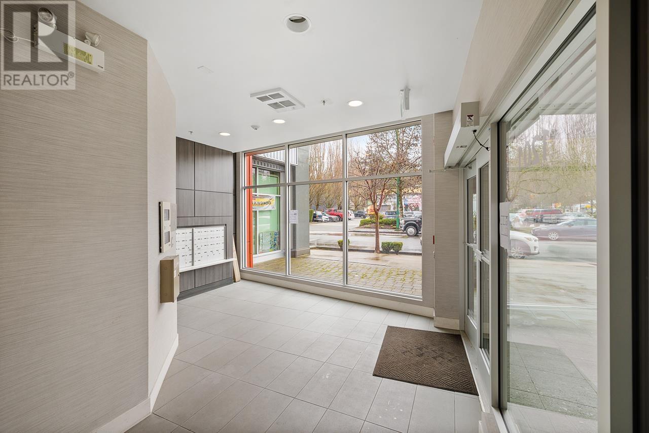 402 1201 W 16th Street, North Vancouver, British Columbia  V7P 1R5 - Photo 5 - R2982175
