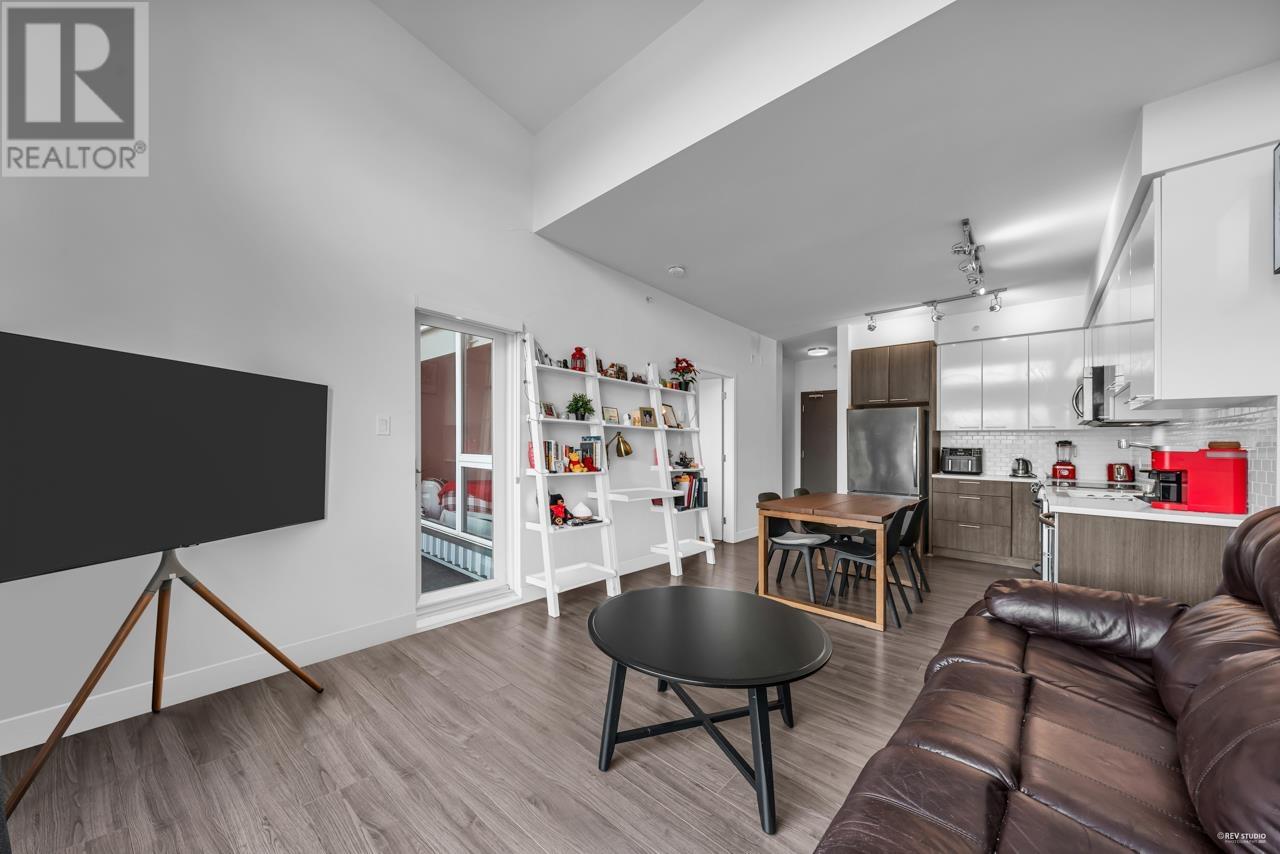 402 1201 W 16th Street, North Vancouver, British Columbia  V7P 1R5 - Photo 6 - R2982175