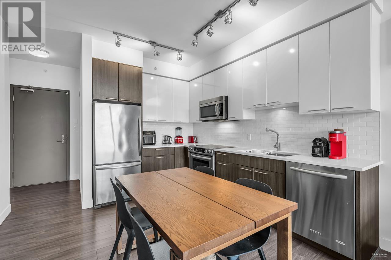 402 1201 W 16th Street, North Vancouver, British Columbia  V7P 1R5 - Photo 8 - R2982175