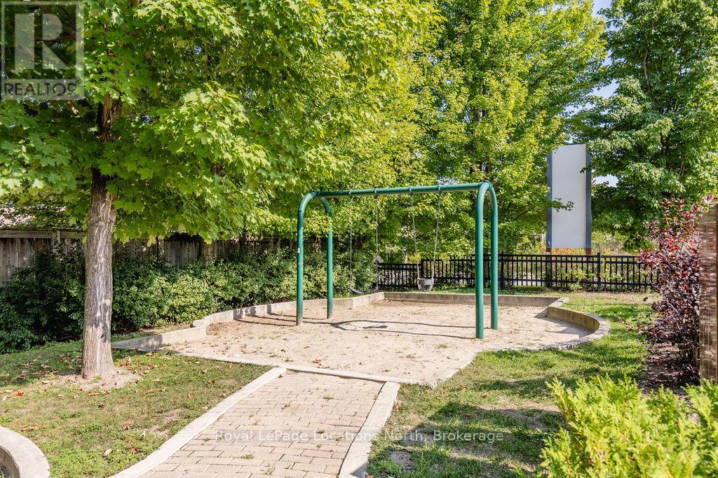 21 Covington Blue Crescent, Wasaga Beach, Ontario  L9Z 0E4 - Photo 32 - S12041722