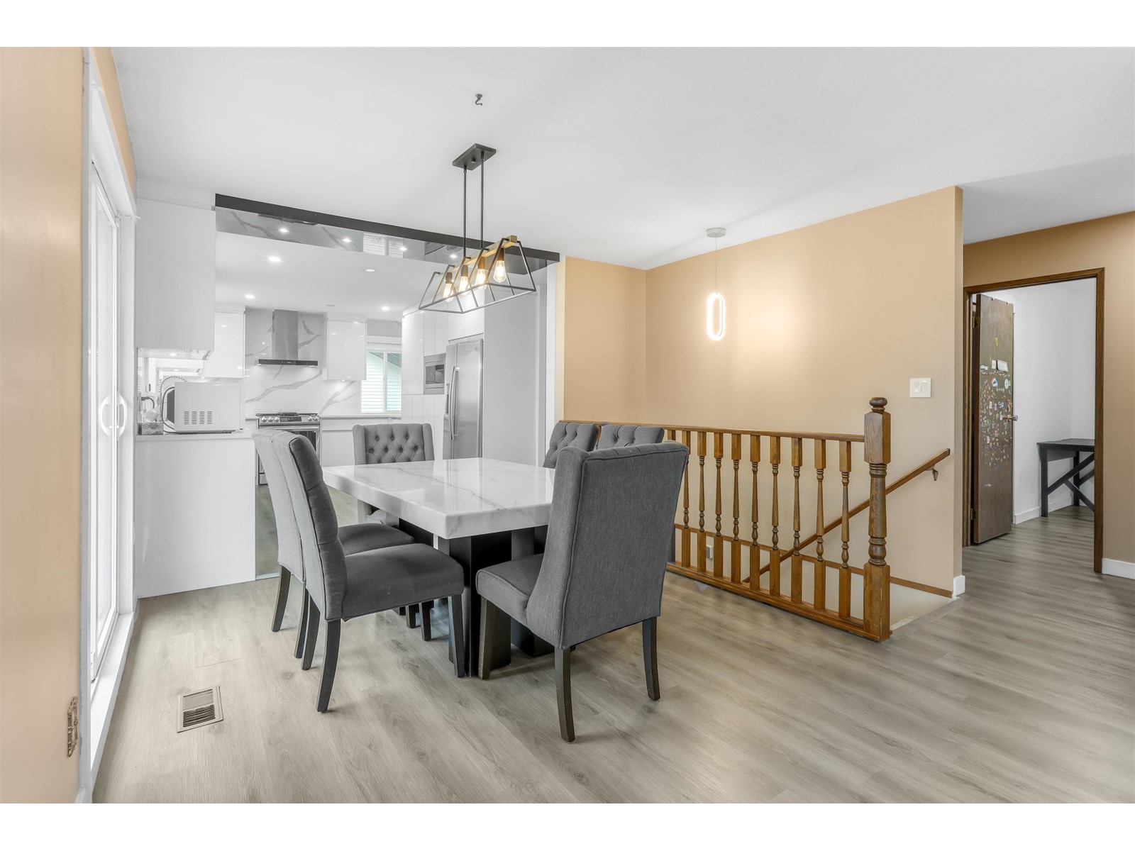 35361 Rockwell Drive, Abbotsford, British Columbia  V3G 2C9 - Photo 3 - R2978709