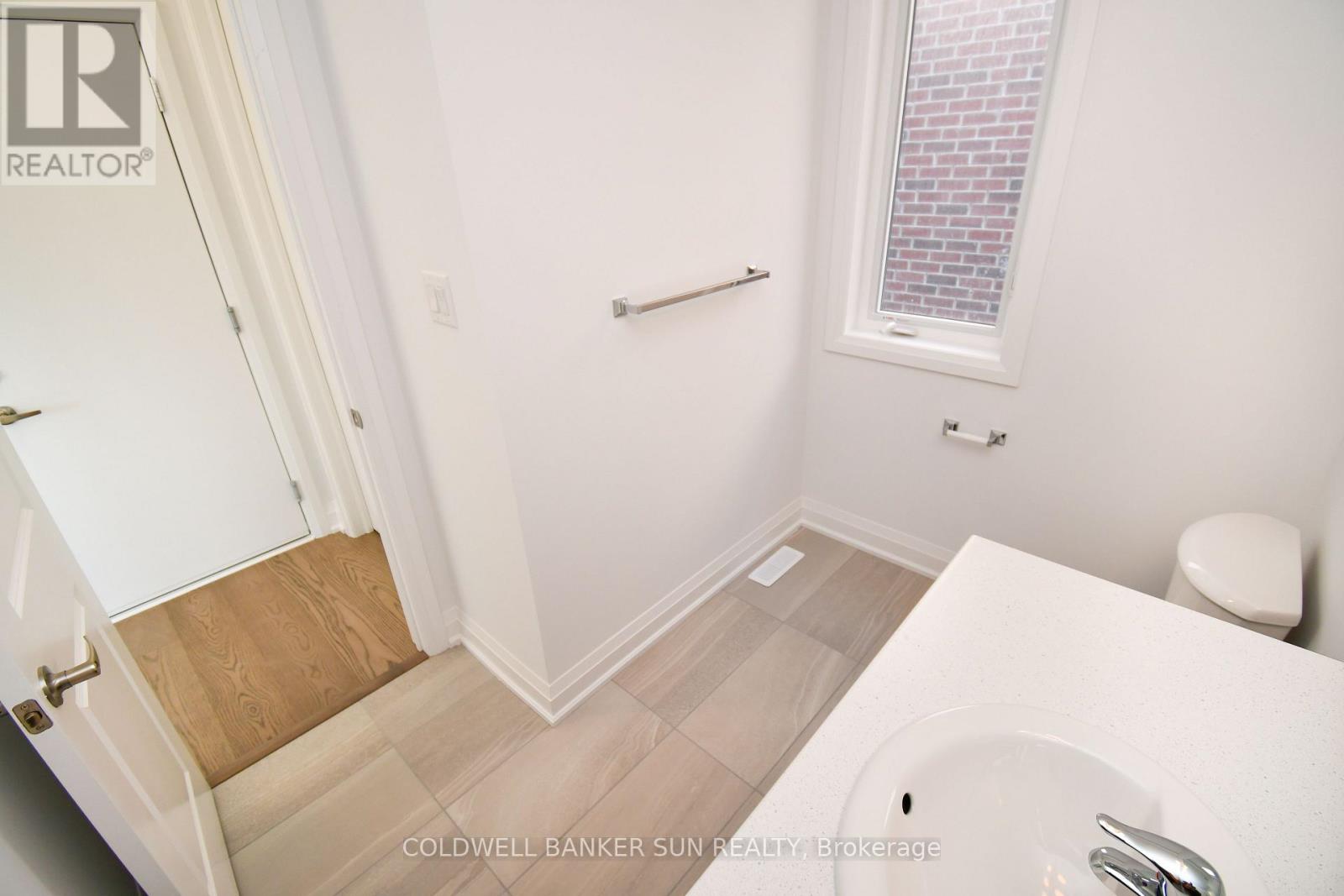 3 Gateway Drive, Barrie, Ontario  L9J 0V1 - Photo 18 - S12033623