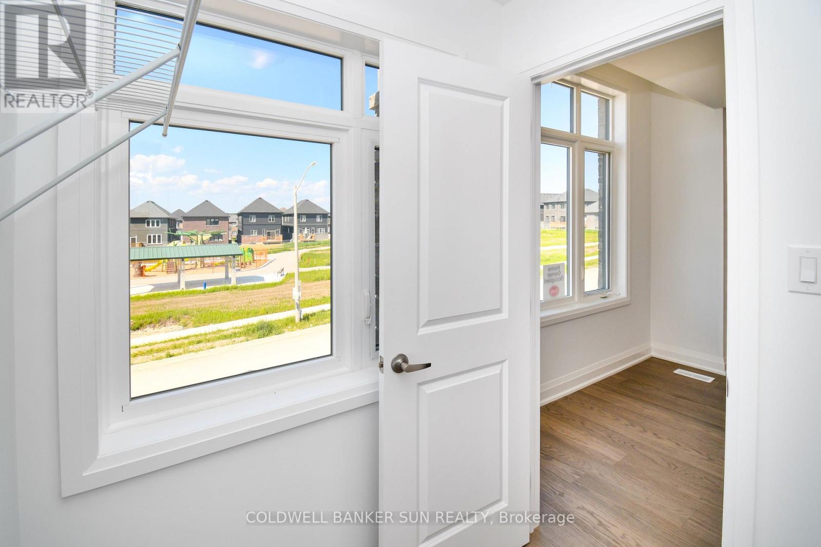 3 Gateway Drive, Barrie, Ontario  L9J 0V1 - Photo 39 - S12033623