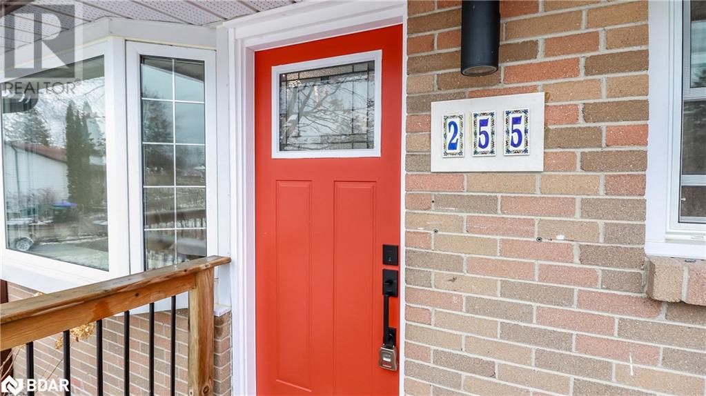 255 Calford St Street, Angus, Ontario  L0M 1B0 - Photo 2 - 40709764