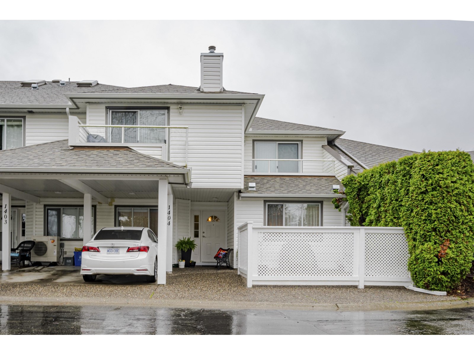 Property at 1404 21937 48 AVENUE image 3