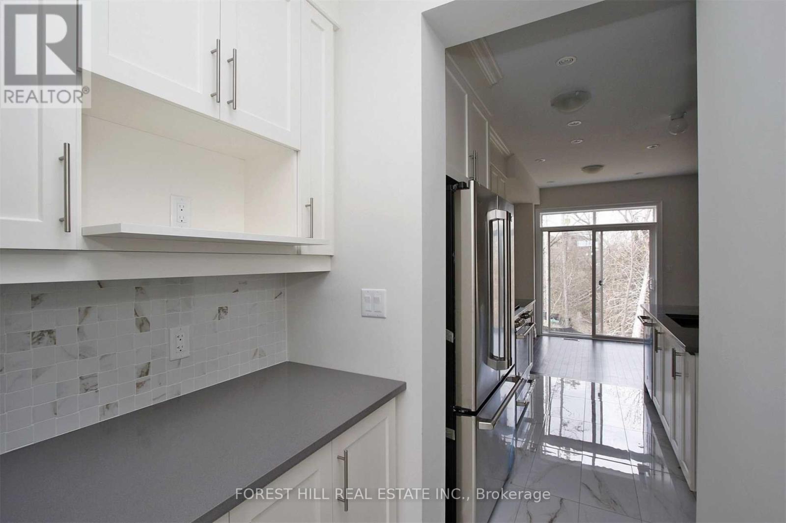 61 Glazebrook Avenue, Vaughan, Ontario  L4L 0H9 - Photo 6 - N12041711