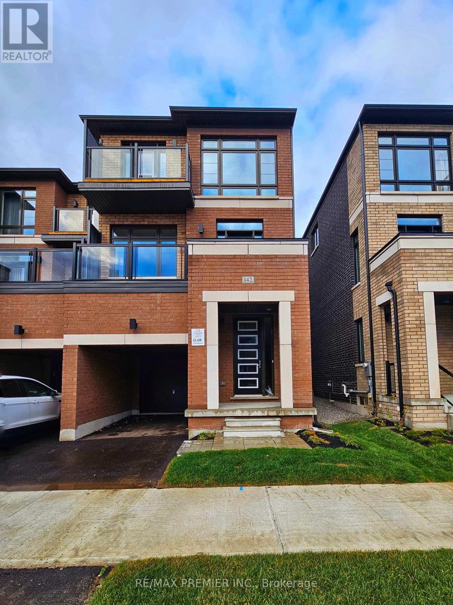 Property at 142 TURNBERRY LANE image 1