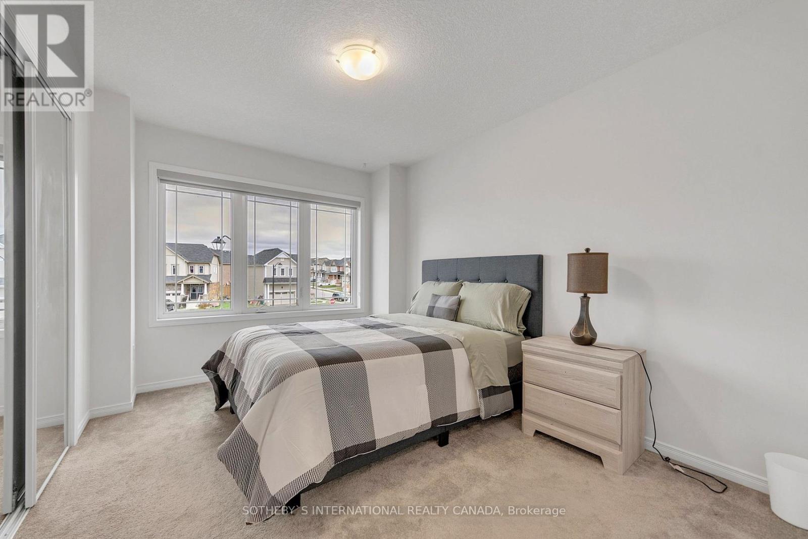 Property at 246 DOLMAN STREET image 3
