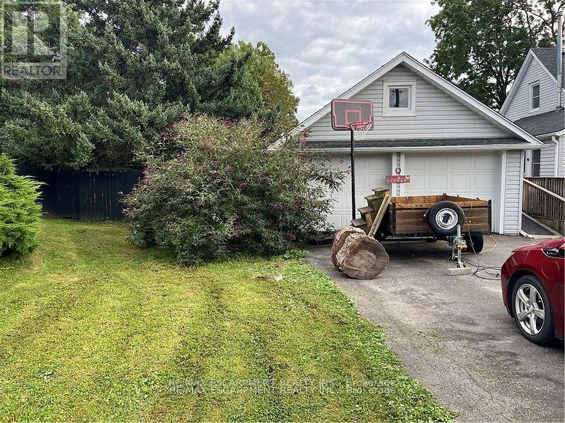 252 1/2 Division Street, Port Colborne, Ontario  L3K 3C1 - Photo 3 - X12041731