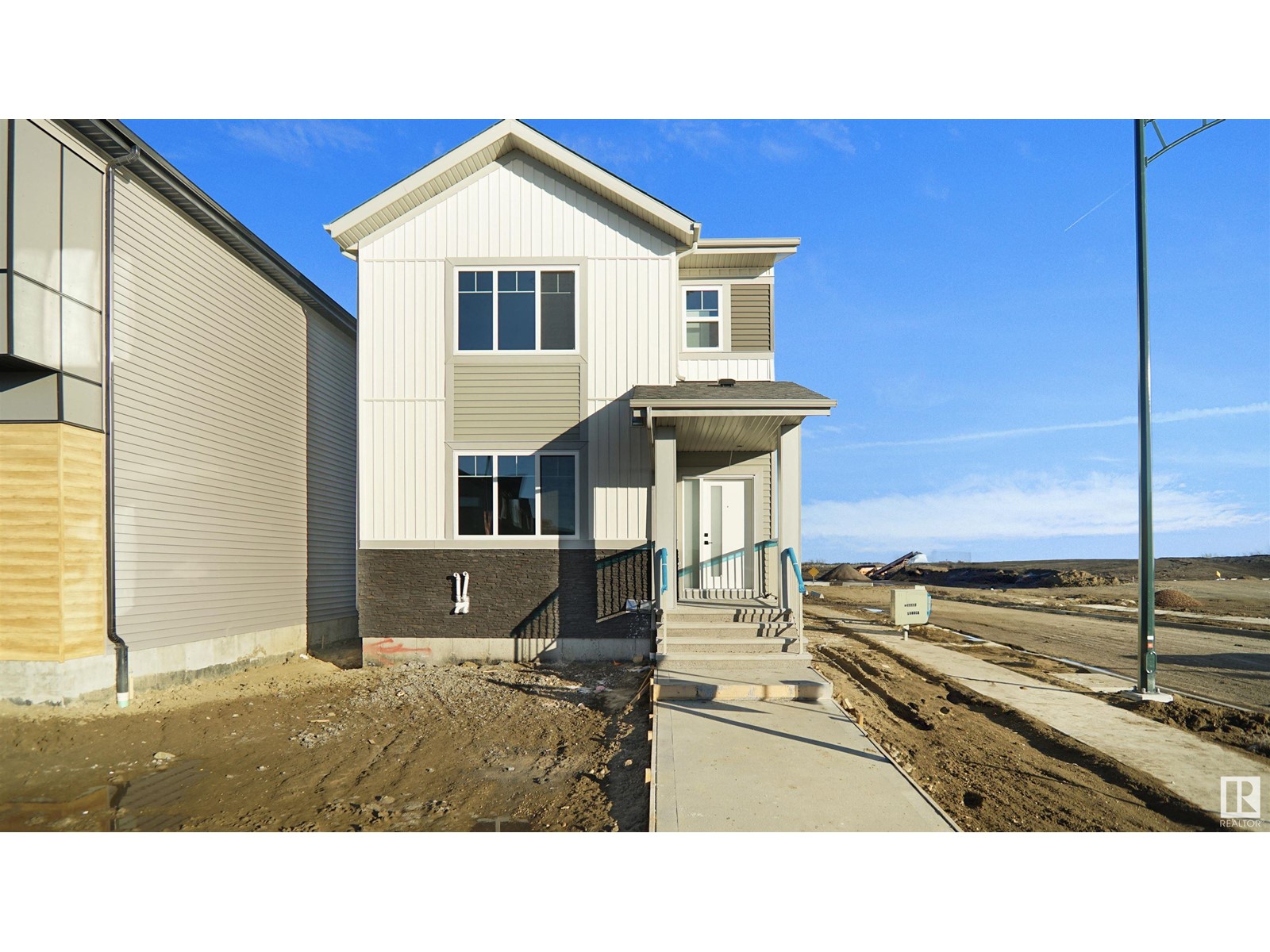 Property at 703 MATTSON DR SW SW image 2