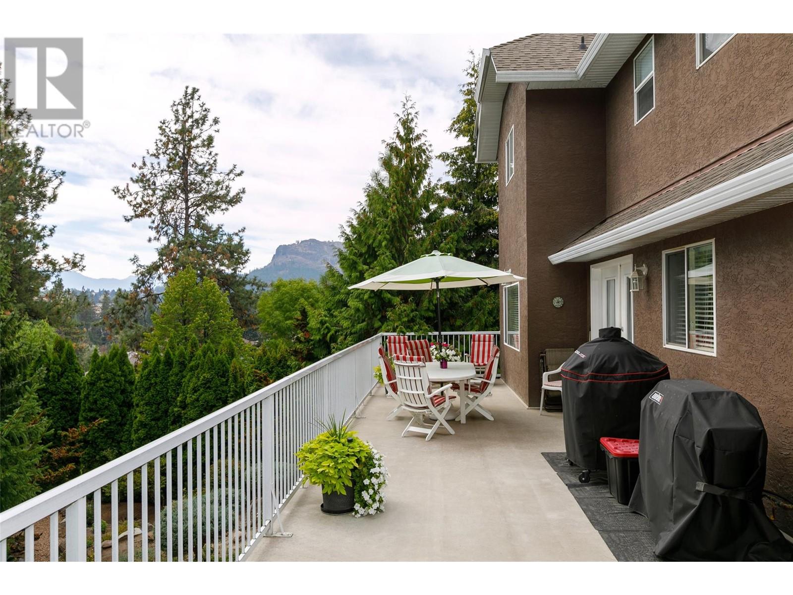 Property at 1043 Caledonia Way image 3