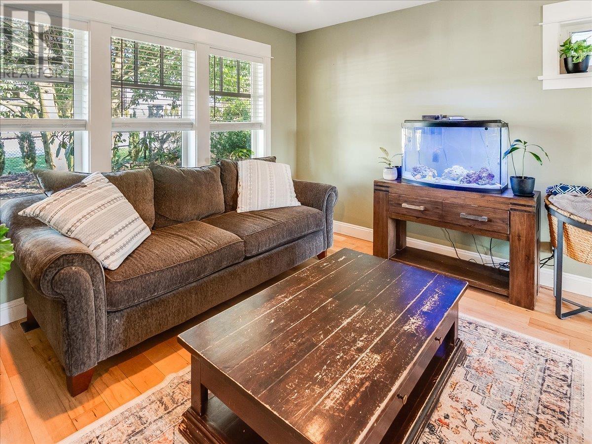 7124 Broadway, Burnaby, British Columbia  V5A 1R9 - Photo 12 - R2982210