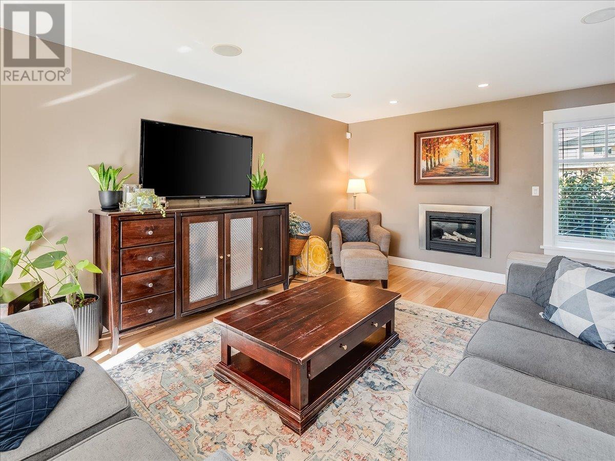 7124 Broadway, Burnaby, British Columbia  V5A 1R9 - Photo 4 - R2982210