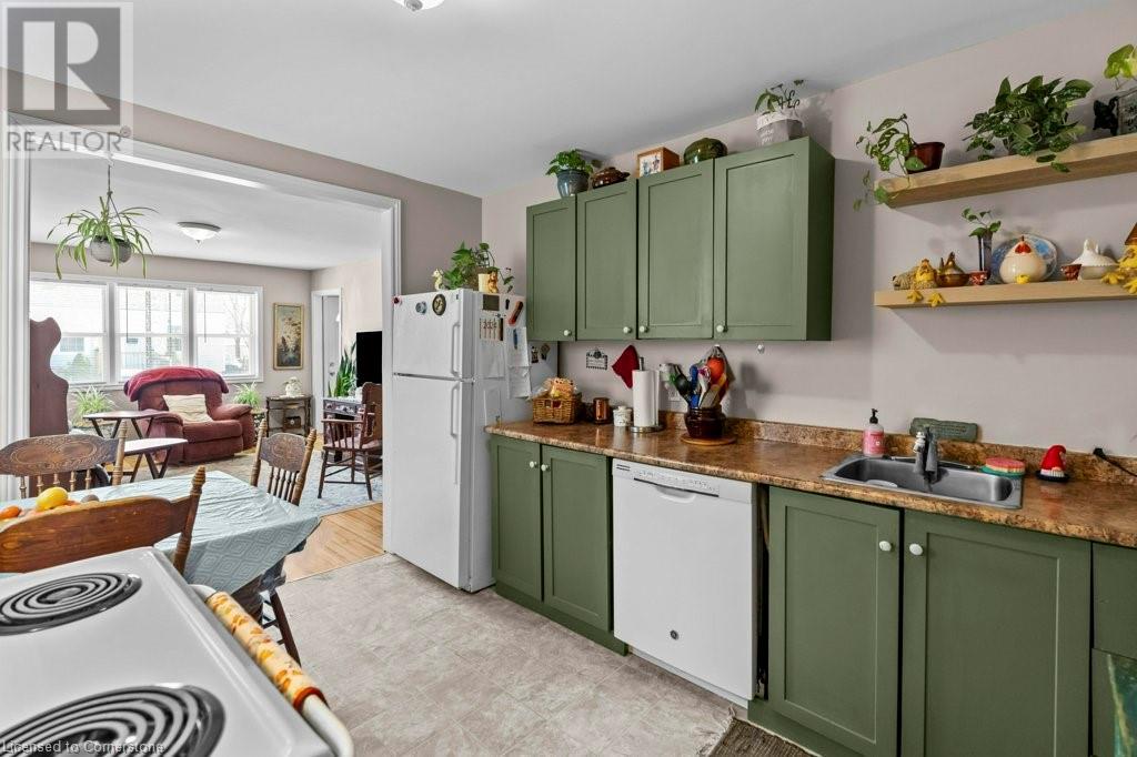 81 Grass Avenue, St. Catharines, Ontario  L2R 1T2 - Photo 6 - 40706817