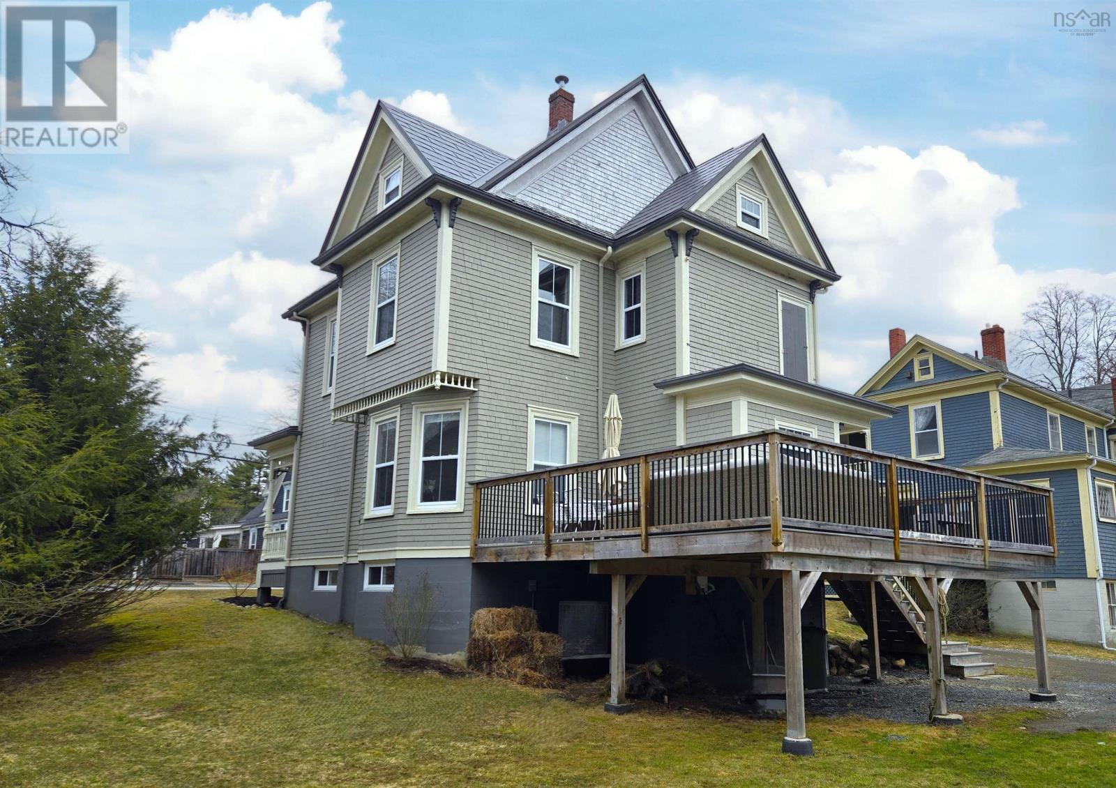 394 Main Street, Mahone Bay, Nova Scotia  B0J 2E0 - Photo 3 - 202505814