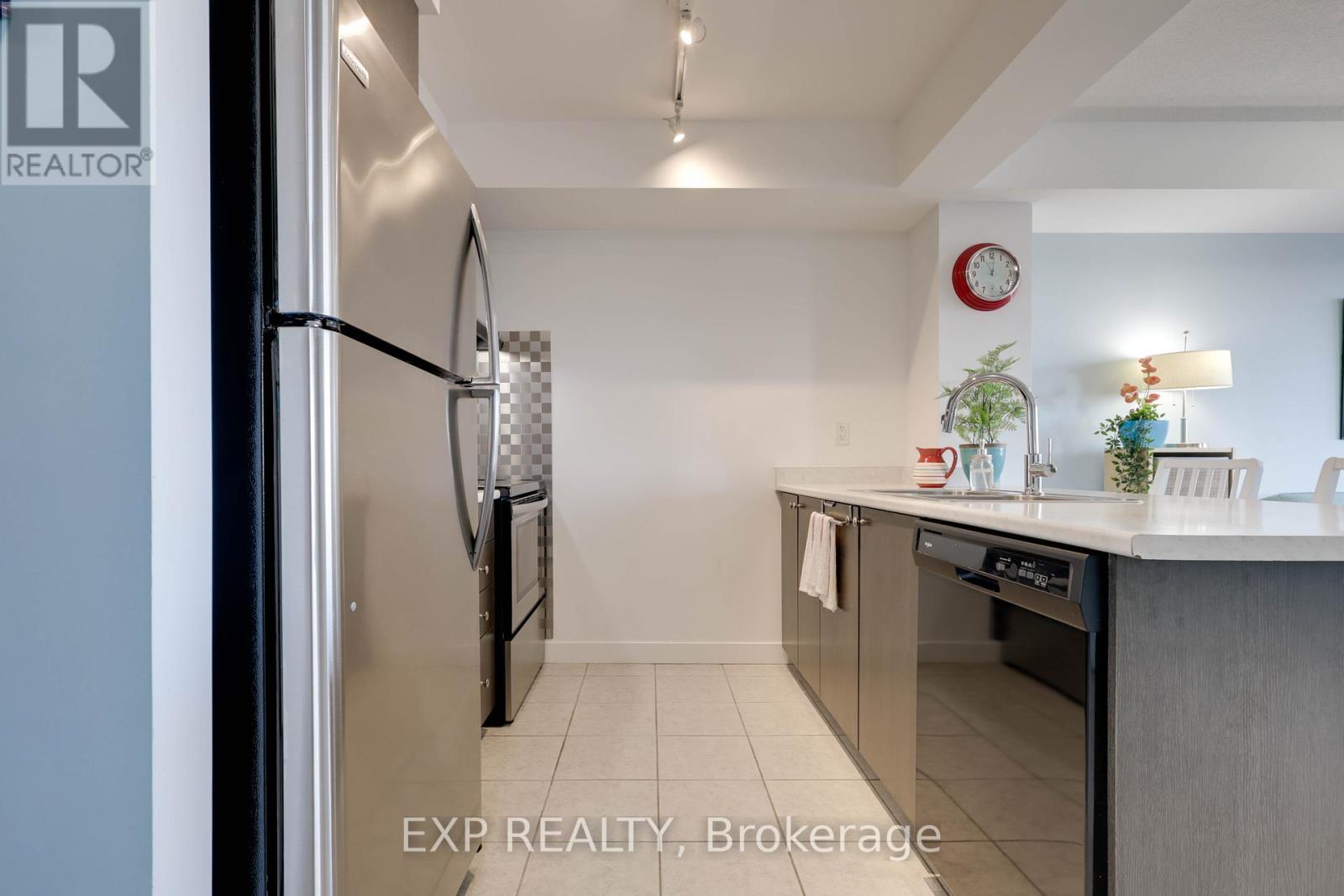 410 - 8 Trent Avenue, Toronto, Ontario  M4C 0A6 - Photo 13 - E12041775
