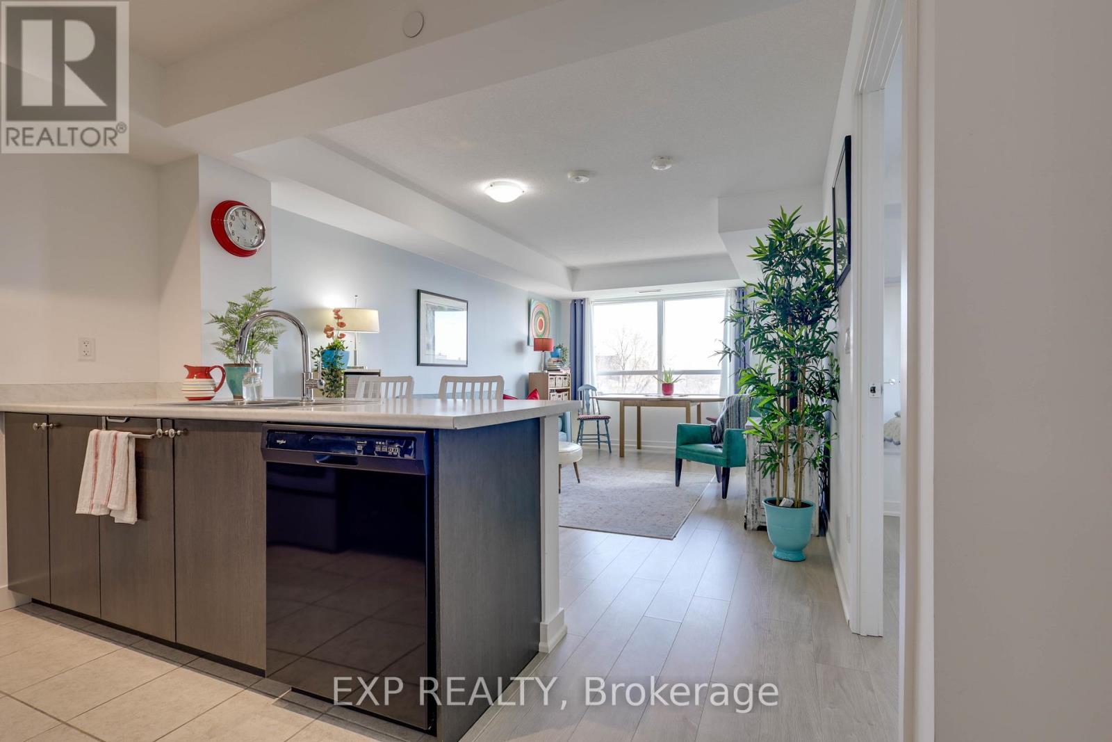 410 - 8 Trent Avenue, Toronto, Ontario  M4C 0A6 - Photo 5 - E12041775