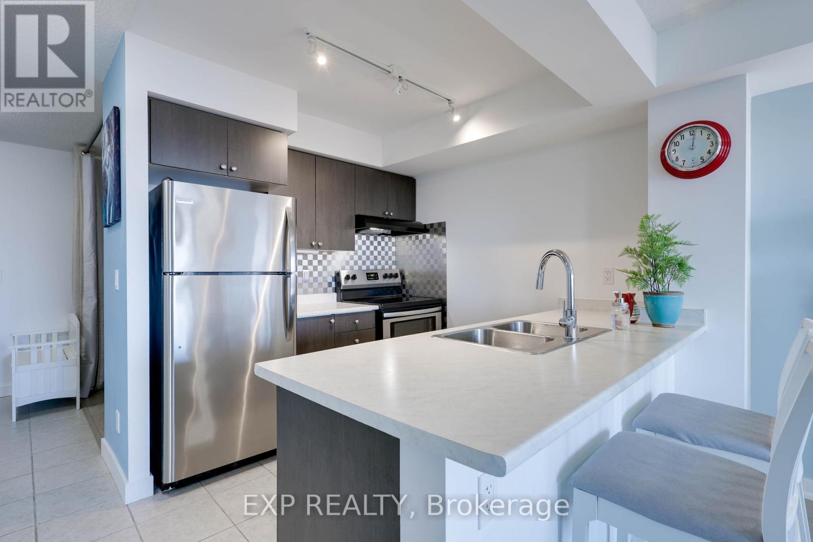 410 - 8 Trent Avenue, Toronto, Ontario  M4C 0A6 - Photo 8 - E12041775