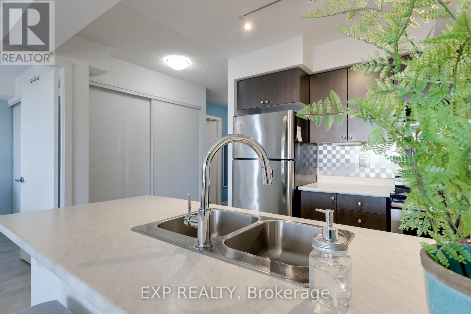 410 - 8 Trent Avenue, Toronto, Ontario  M4C 0A6 - Photo 9 - E12041775