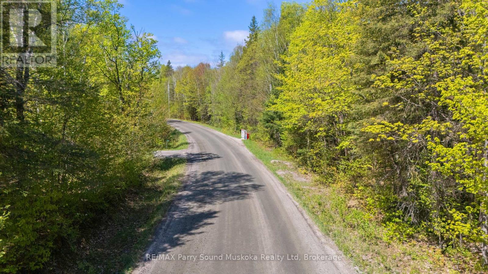 1835 Lorimer Lake Road N, Whitestone (Hagerman), Ontario  P2A 1G0 - Photo 2 - X12041800