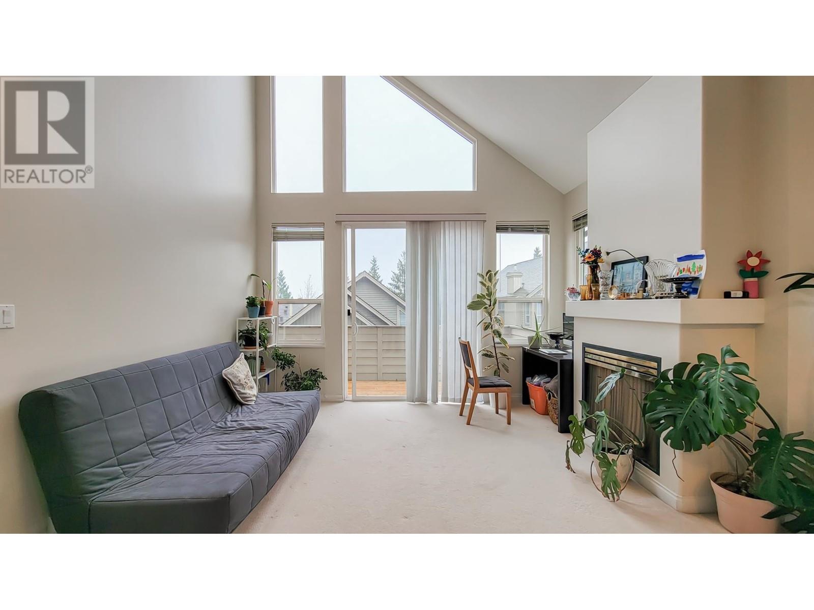 208 1465 Parkway Boulevard, Coquitlam, British Columbia  V3E 3E8 - Photo 8 - R2980835