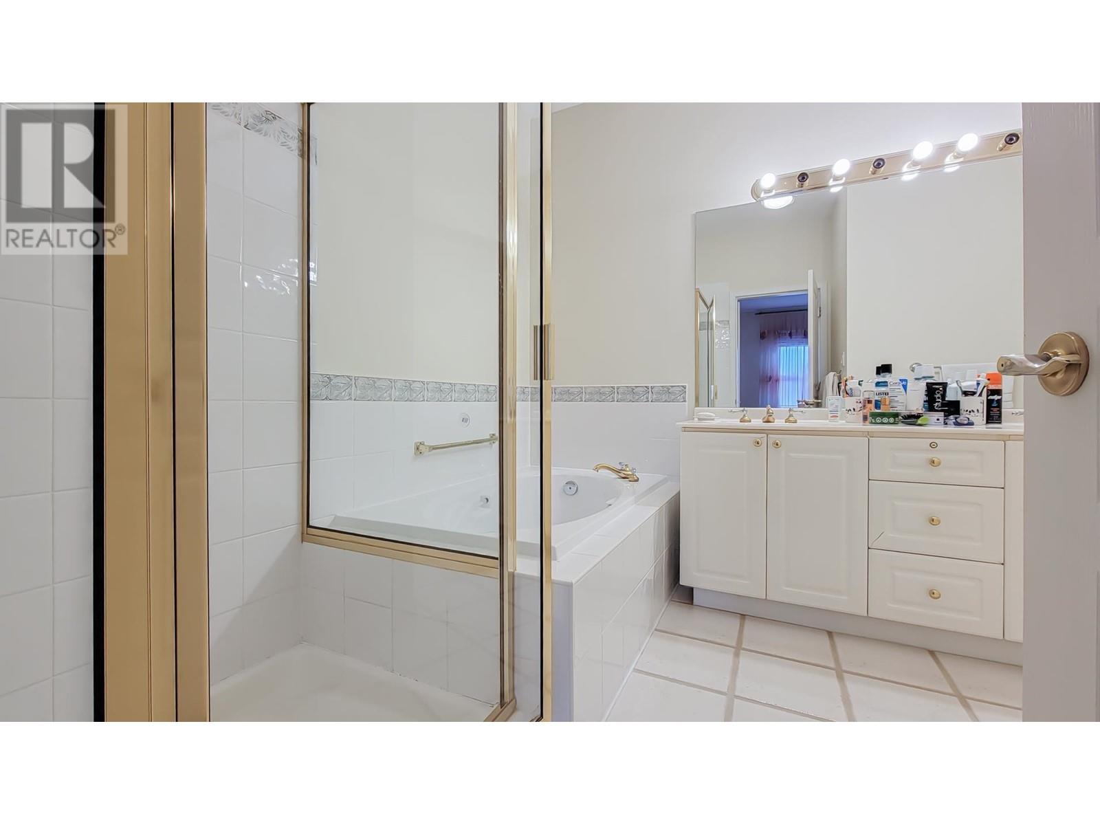 208 1465 Parkway Boulevard, Coquitlam, British Columbia  V3E 3E8 - Photo 26 - R2980835