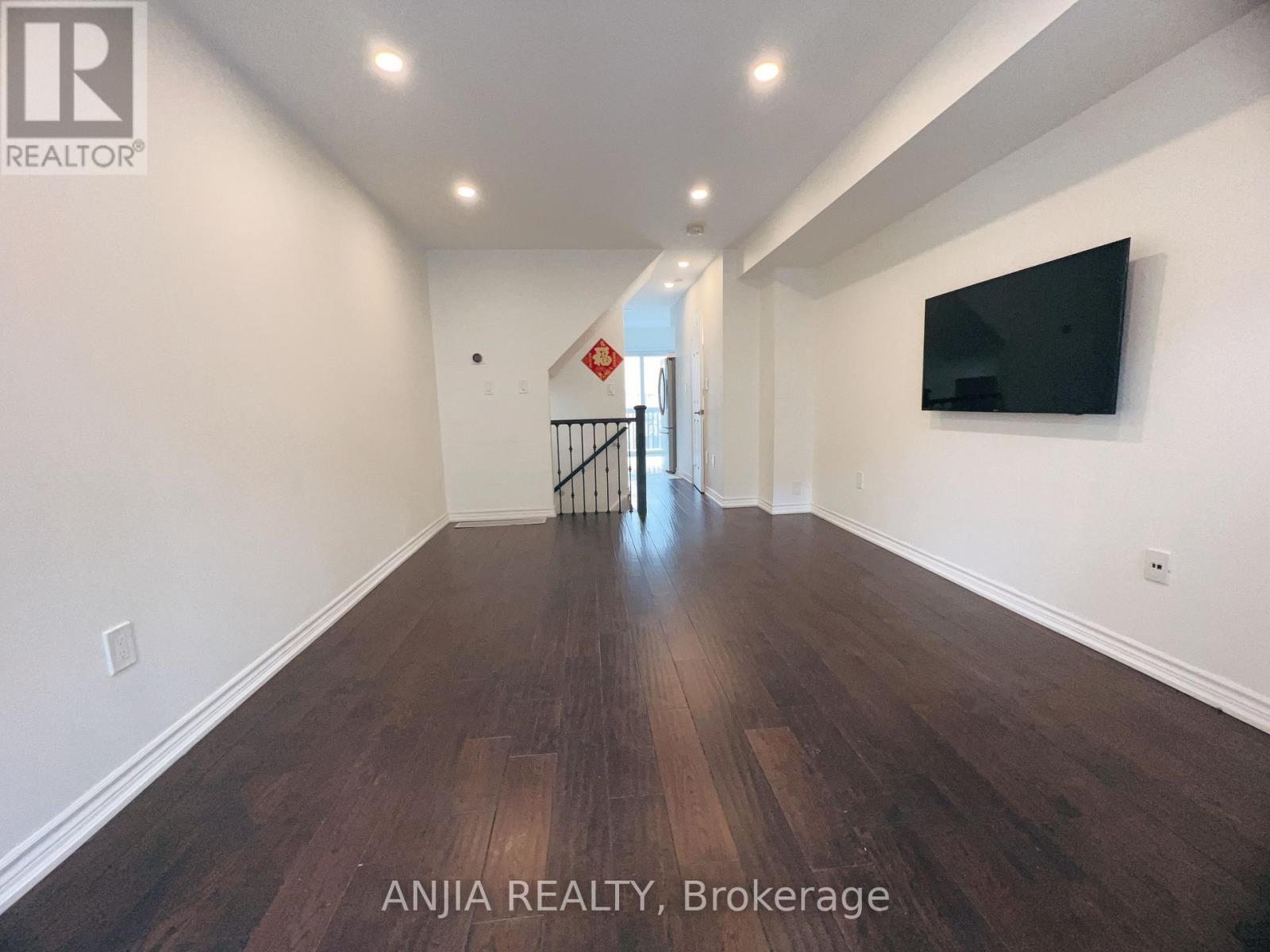 Property at 42 - 75 STRATHAVEN DRIVE image 3