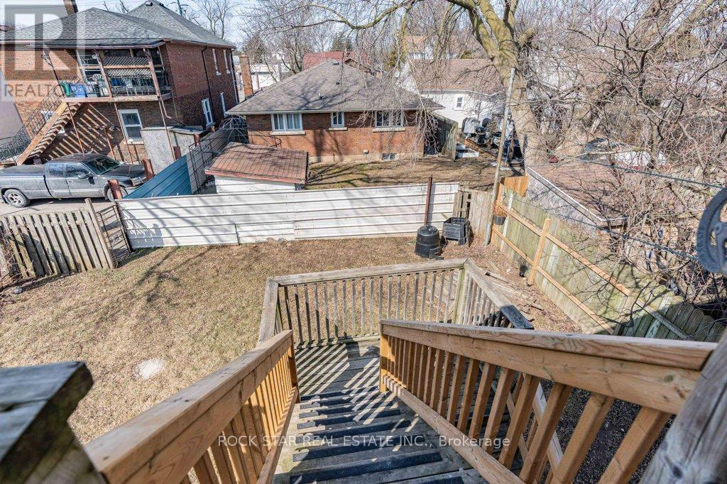 81 Grass Avenue, St. Catharines, Ontario  L2R 1T2 - Photo 14 - X12041794