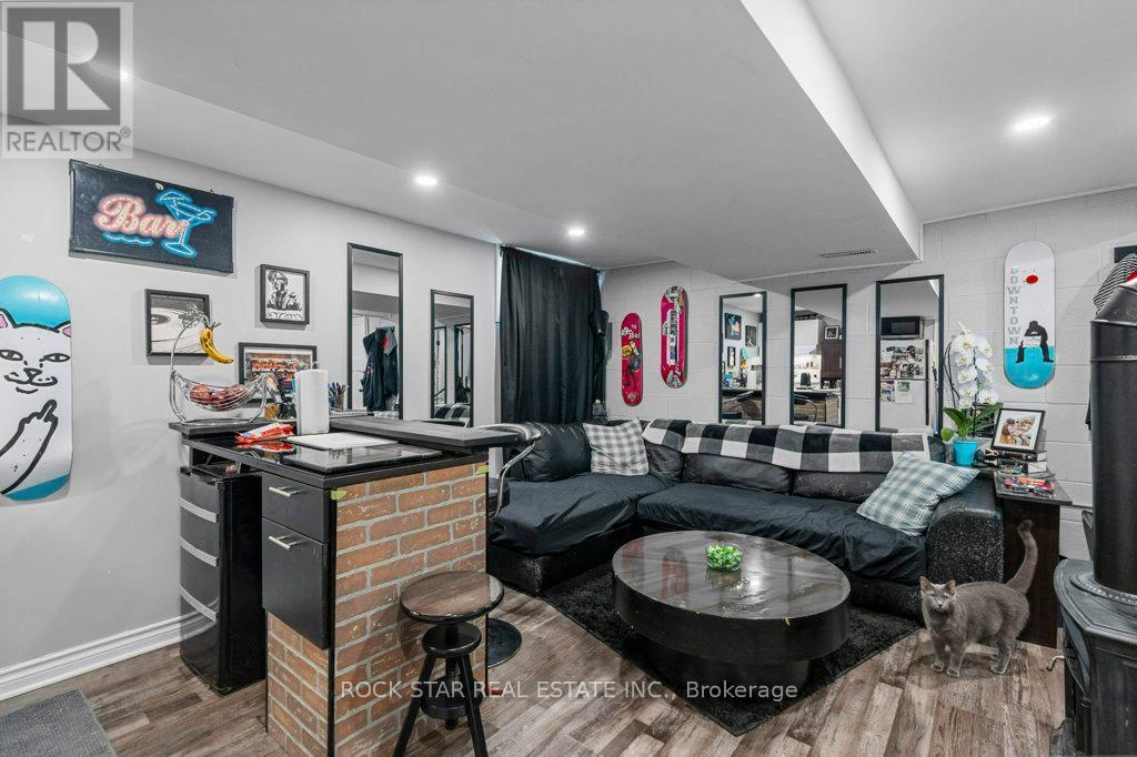 81 Grass Avenue, St. Catharines, Ontario  L2R 1T2 - Photo 34 - X12041794