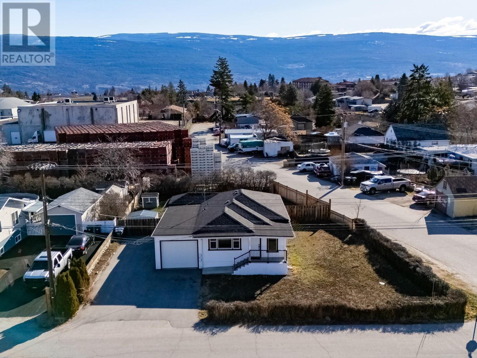 Property at 13009 Armstrong Avenue image 2