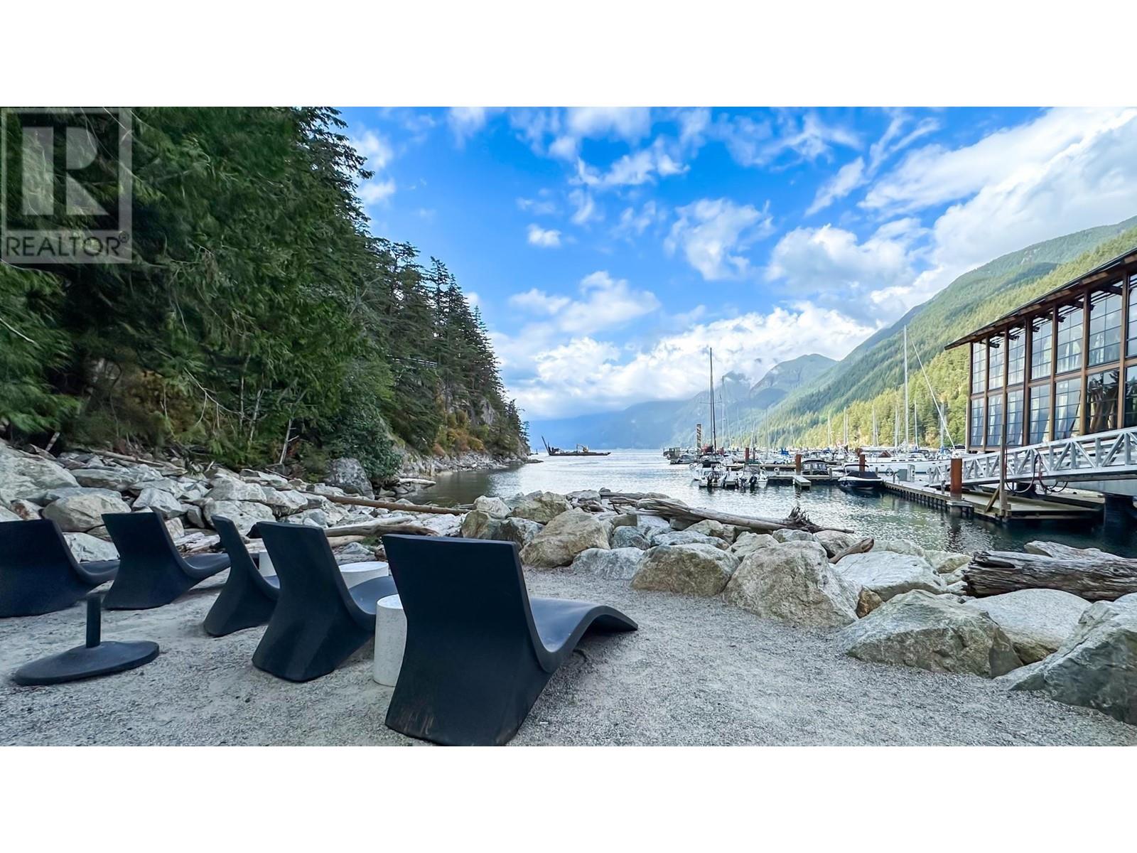 101 6699 Nelson Avenue, West Vancouver, British Columbia  V7W 2B2 - Photo 1 - R2982183