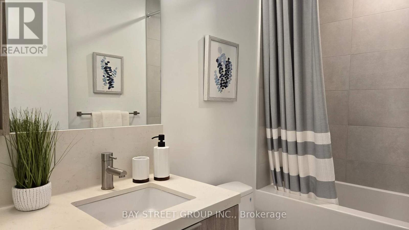 1909 - 2020 Bathurst Street, Toronto, Ontario  M5P 0A6 - Photo 7 - C12041825