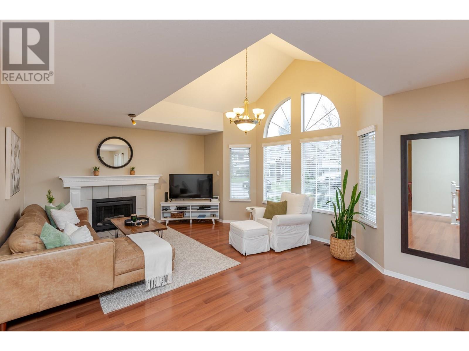 Property at 1350 SUTHERLAND AVENUE image 3