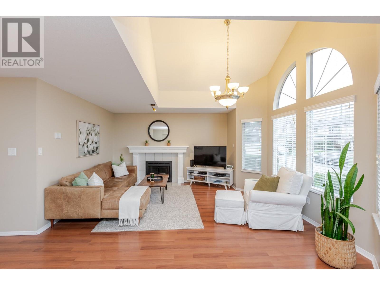 Property at 1350 SUTHERLAND AVENUE image 4