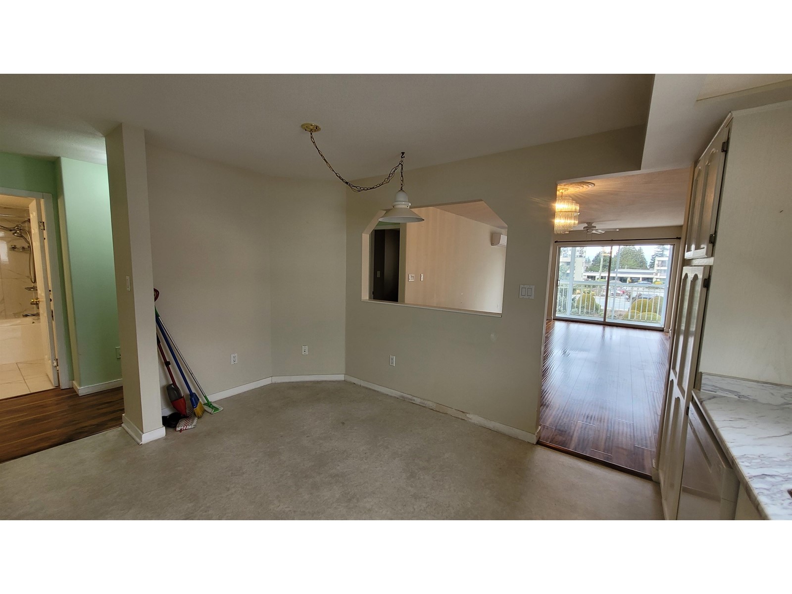 201 31930 Old Yale Road, Abbotsford, British Columbia  V2T 2C7 - Photo 8 - R2969548