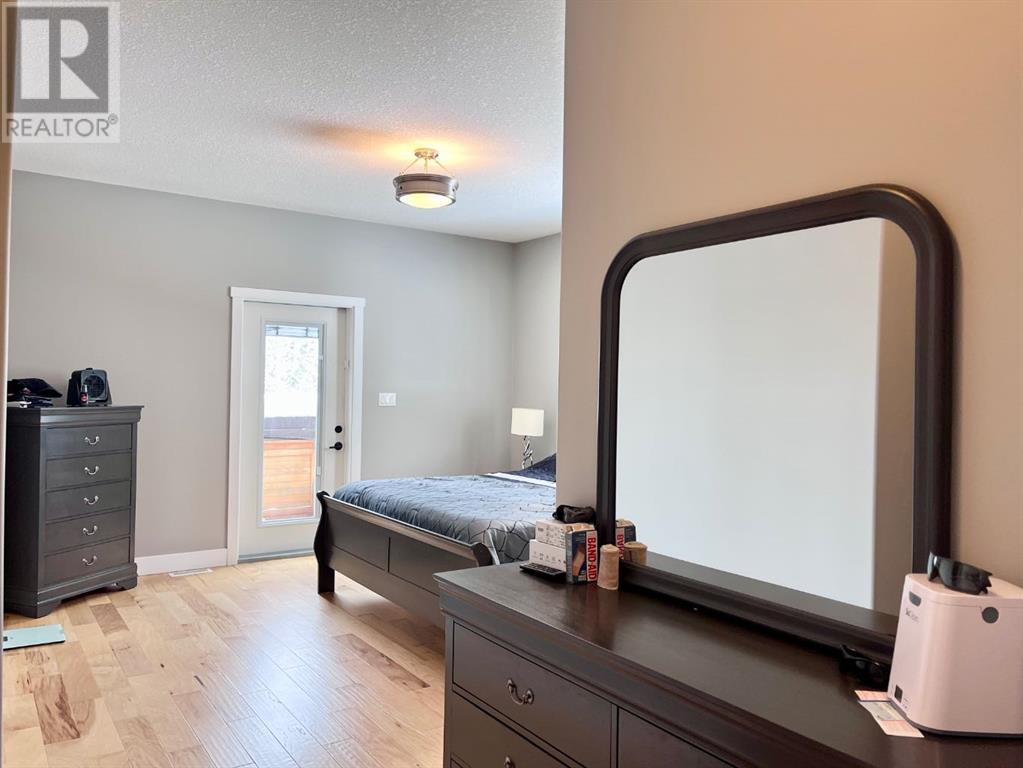 1093 Makenny Street, Hinton, Alberta  T7V 1H3 - Photo 11 - A2202823
