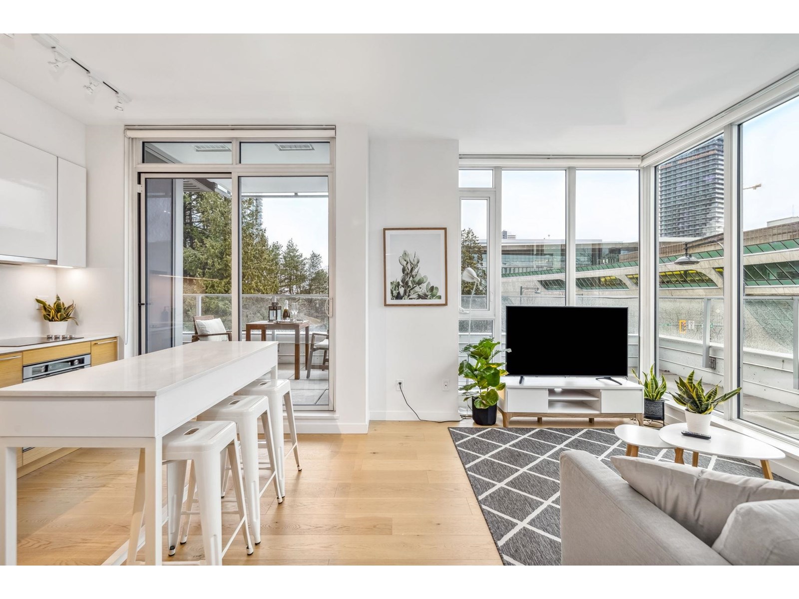 315 13438 CENTRAL AVENUE, surrey, British Columbia