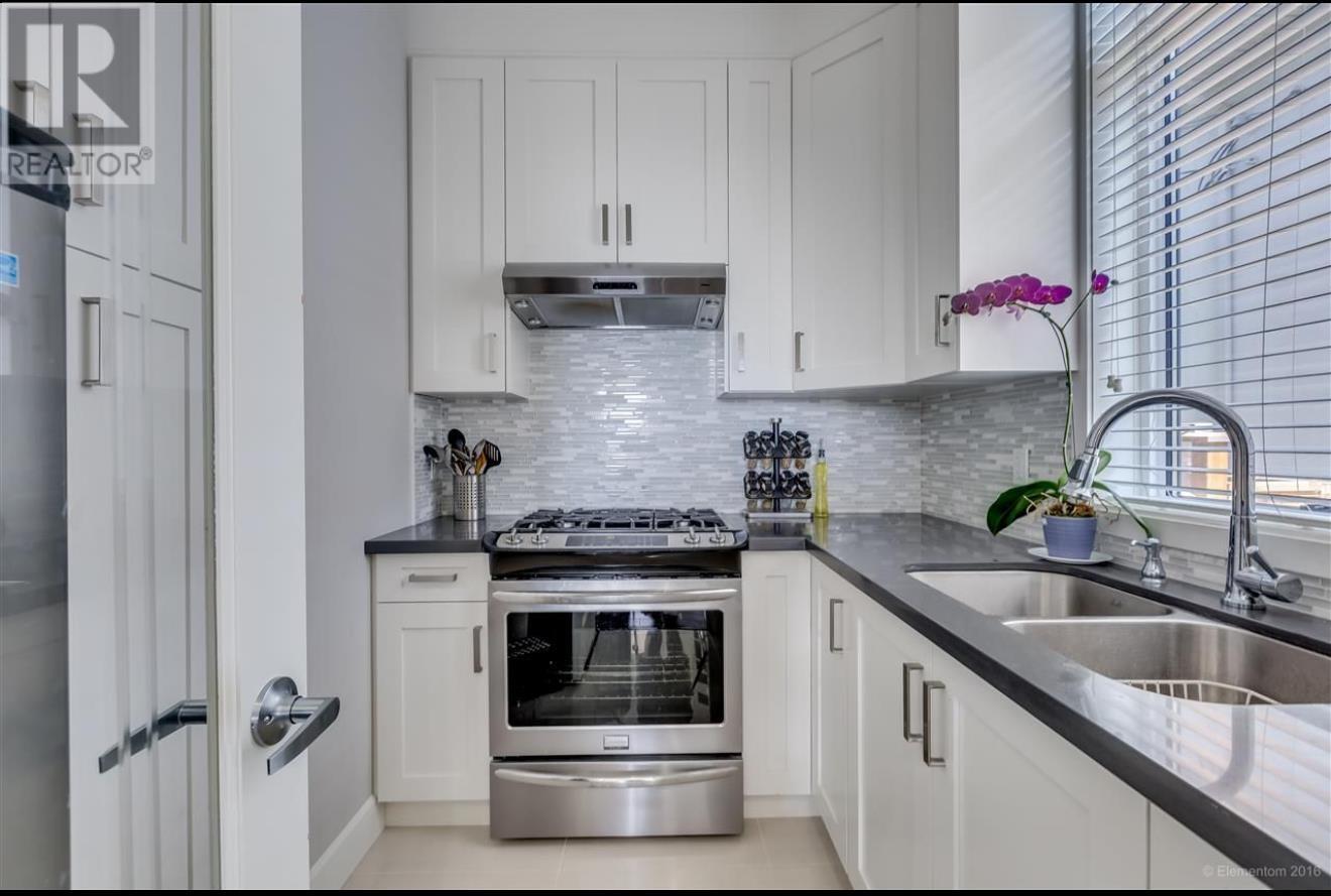 5488 Ewart Street, Burnaby, British Columbia  V5J 2W4 - Photo 10 - R2981918