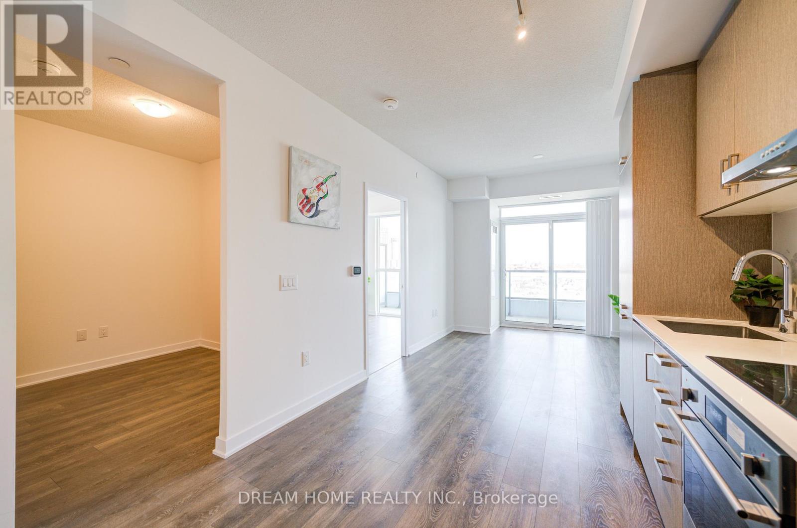 816 - 60 Honeycrisp Crescent, Vaughan, Ontario  L4K 0N5 - Photo 3 - N12041860